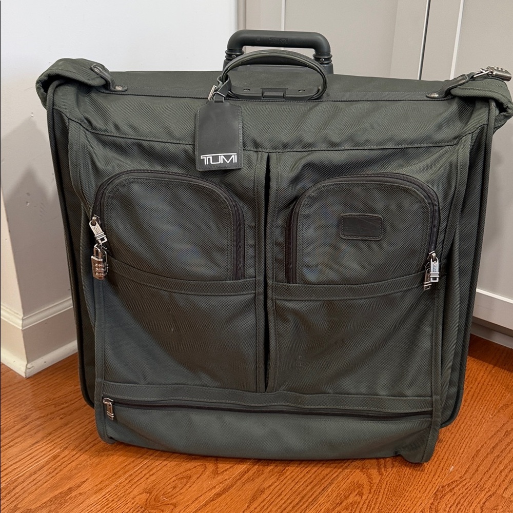 Tumi 2 wheel Garment travel bag suitcase